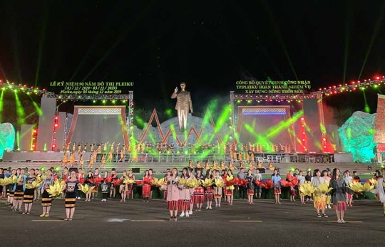 HOẠT ĐỘNG KỶ NIỆM 90 NĂM THÀNH LẬP ĐÔ THỊ PLEIKU